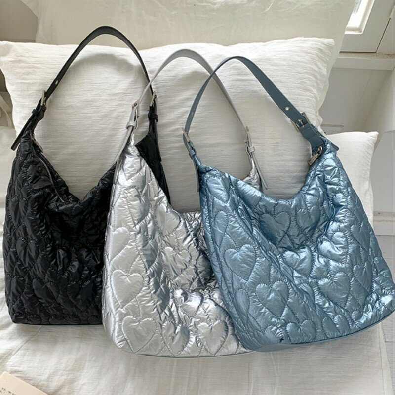 Женская сумка-тоут с вышивкой в виде сердца, модная Роскошная Серебристая сумка на плечо в Корейском стиле, мягкая вместительная сумка через плечо с облаком, 2024