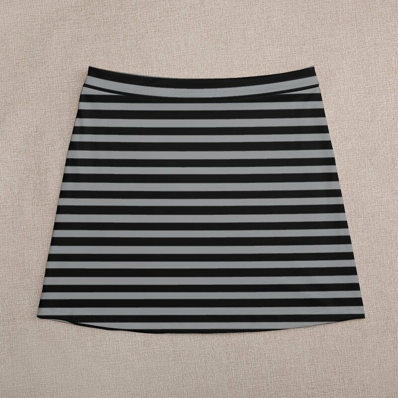Cecca-mini-saia feminina, preto e cinza, listras horizontais, padrão listrado clássico, shorts de tendência, 2023