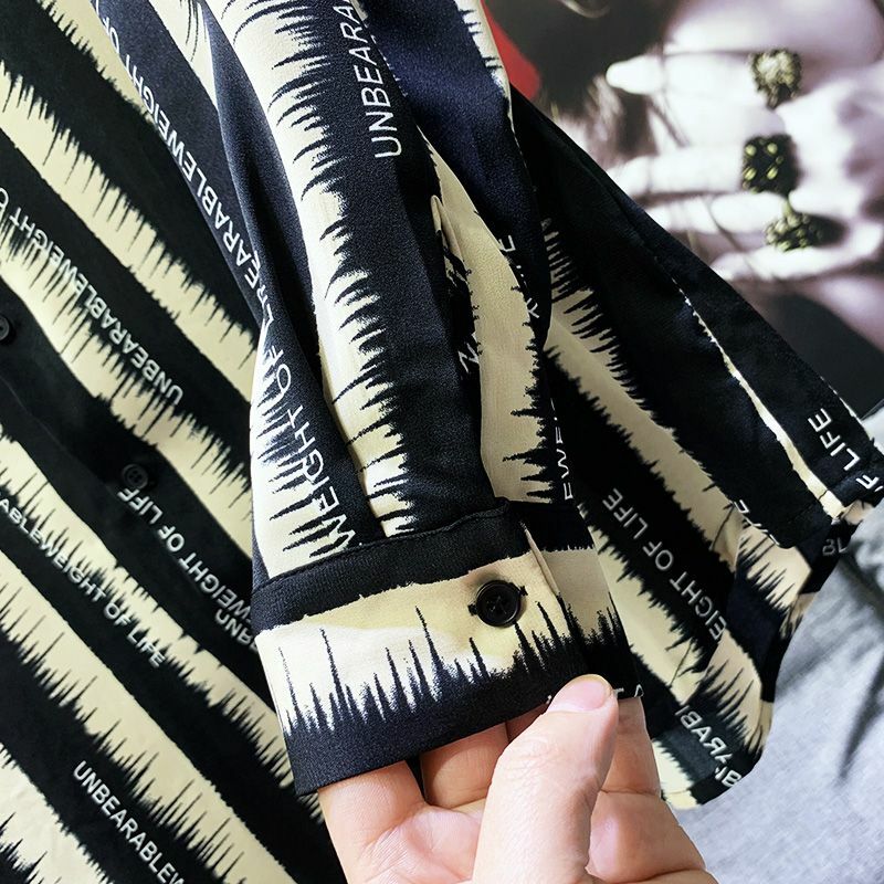 Camisa holgada de manga larga para hombre, camisa con estampado de rayas y letras, versión coreana, informal, de gran tamaño, a la moda, novedad de verano, 2024