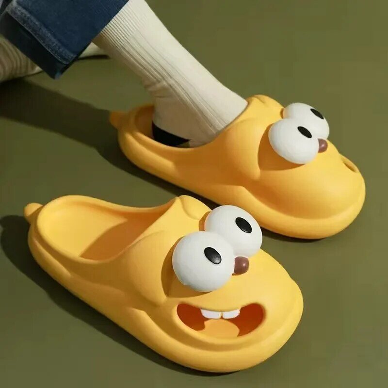 Lubang sepatu untuk pakaian luar ruangan sandal jari tertutup wanita lucu kartun sandal rumah Non-Slip dalam ruangan musim panas wanita musim panas