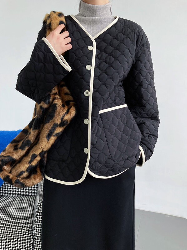 Vestuário feminino 2022 outono inverno acolchoado algodão design sentido retalhos cor solta algodão simples casual inverno jaqueta feminina