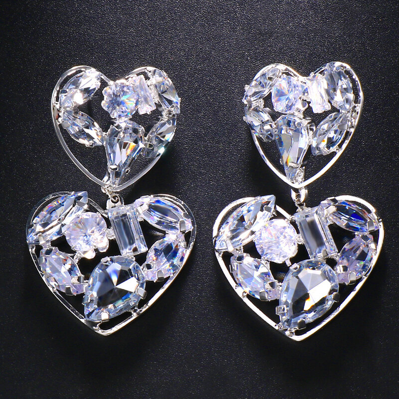 2024 Neuankömmlinge heiß verkaufen Strass Ohrringe Frauen Persönlichkeit Luxus Doppel Liebe Herz Silber Ohrringe Accessoires