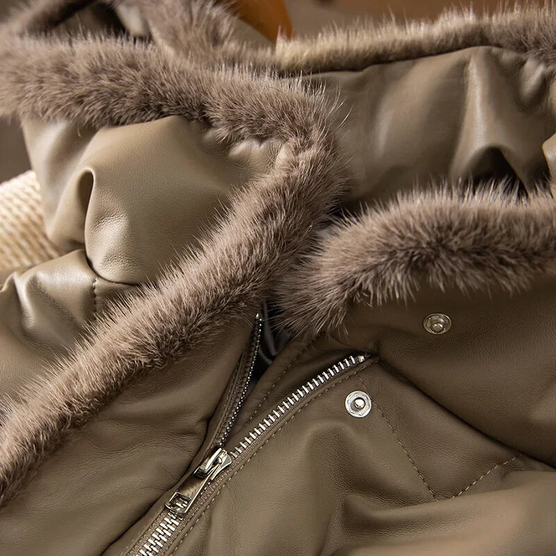 Новинка 2024, зимние куртки, женские пальто, кожаное пуховое пальто с капюшоном из меха норки, Женская длинная приталенная модная куртка-пуховик из натуральной овчины