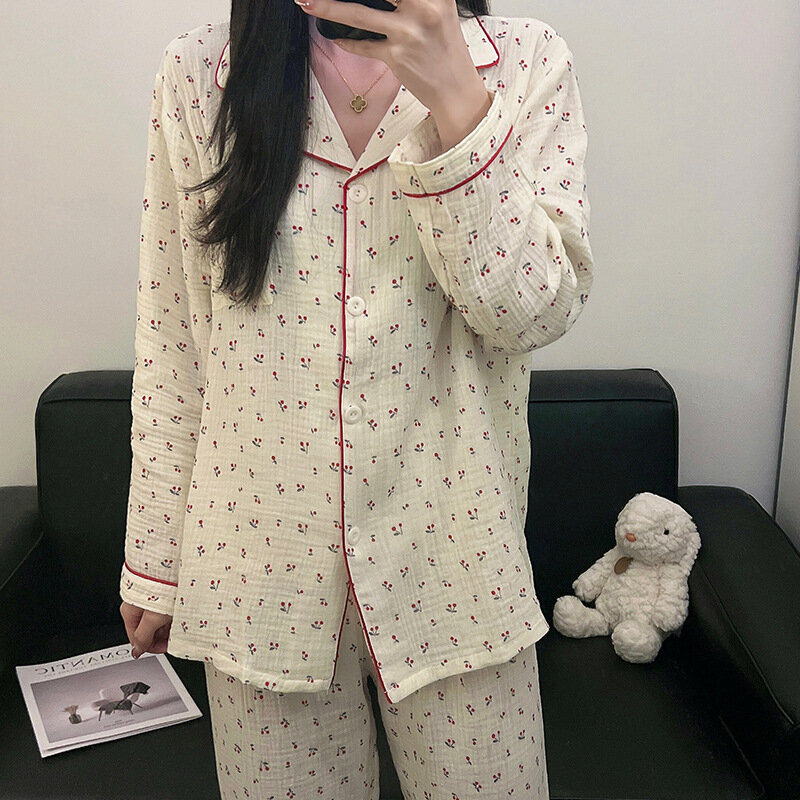 Liebe Druck Frauen Pyjama koreanische Version ins beliebte Baumwolle Cardigan Langarm Hosen süße Internet berühmte Nachtwäsche-Set