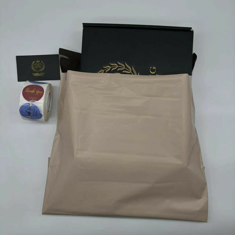 100 pz personalizzato basso MOQ sacchetti postali di alta qualità nero opaco logo sacchetto di spedizione abbigliamento poly mailing package