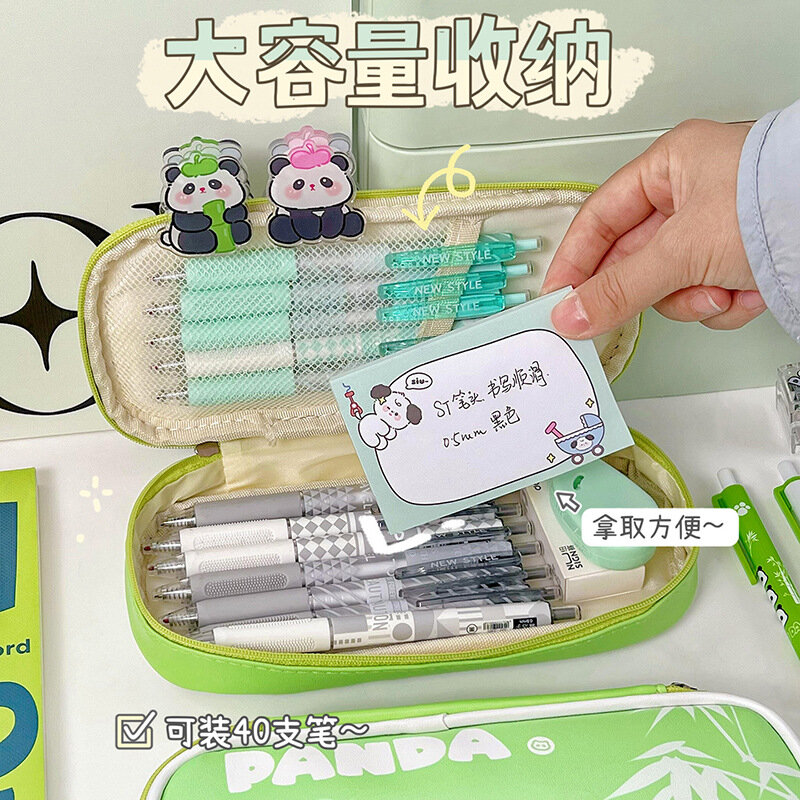 Cute Cartoon Panda Pencil Case para Crianças, Saco De Armazenamento De Papelaria De Alta Capacidade, Série De Cor Verde, Kawaii, 1 Pc