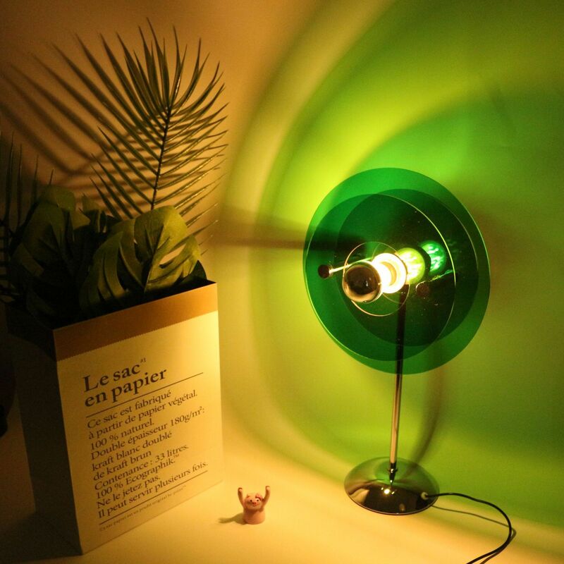 Lampu tidur ปลั๊กอินหลากสีแบบ USB ความคิดสร้างสรรค์ INS โคมไฟตั้งโต๊ะแบบ Bauhaus โคมไฟสร้างบรรยากาศแบบคนดังอินเทอร์เน็ตโคมไฟตั้งพื้นห้องนอนโรแมนติก