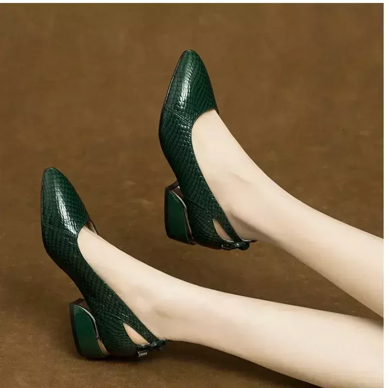 Bombas de couro macio para mulheres, sapatos de boca rasa, salto grosso, dedo apontado, nova moda feminina, primavera, 2022