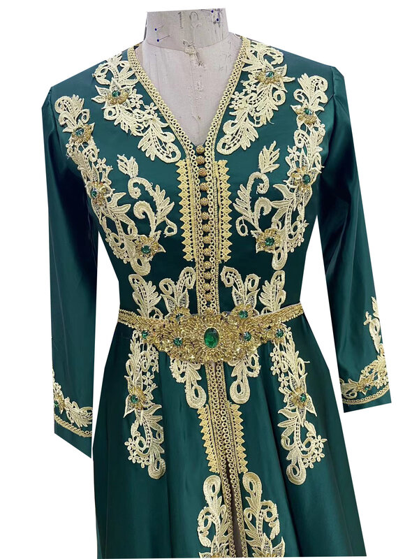 Elegantes grünes Ballkleid Kristall perlen Satin A-Linie muslimische Abendkleider V-Ausschnitt Stickerei Dubai Party kleid Vestidos