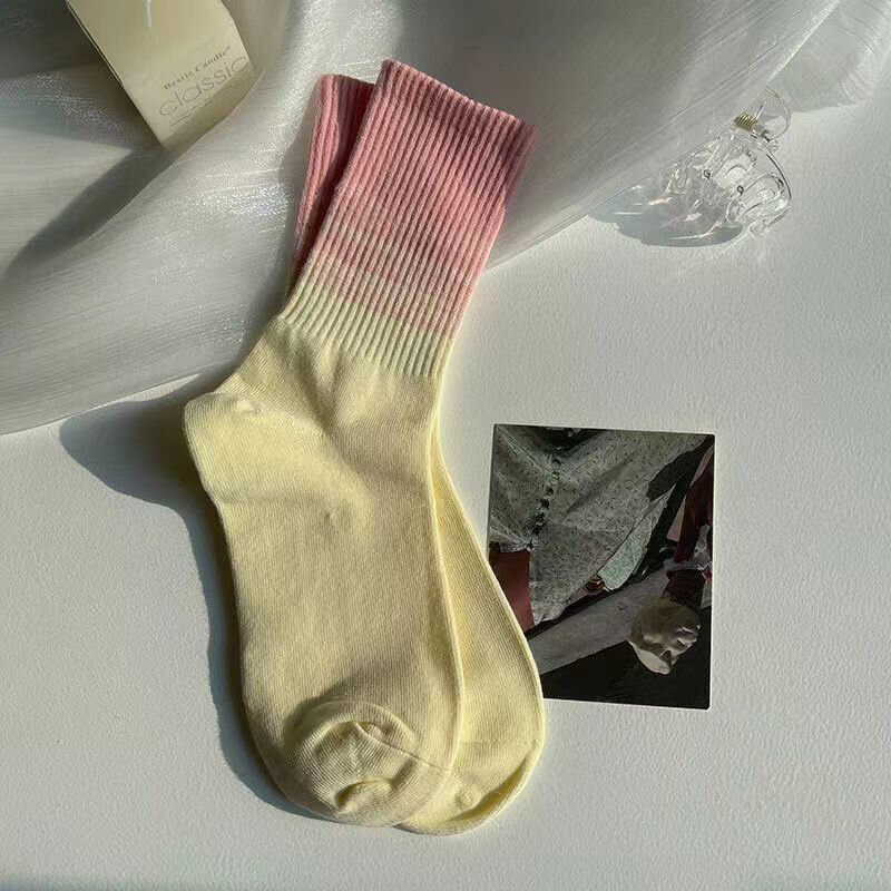 1pc neue Tie-Dye-Farbverlauf socken Damen kurze Socken Frühling und Herbst Mode Baumwoll socken ins Stil einfache Bonbon farbe Bewegung