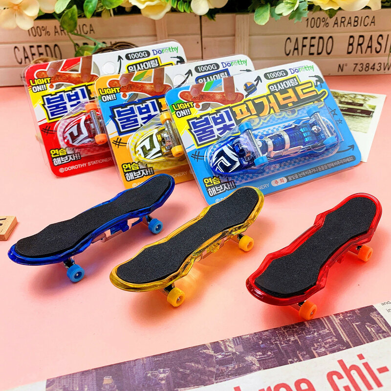 Vinger Skateboard Speelgoed Mini Vingertop Projectie Led Gloeiende Scooter Kinderen Puzzel Tafel Games Nieuwigheid Speelgoed