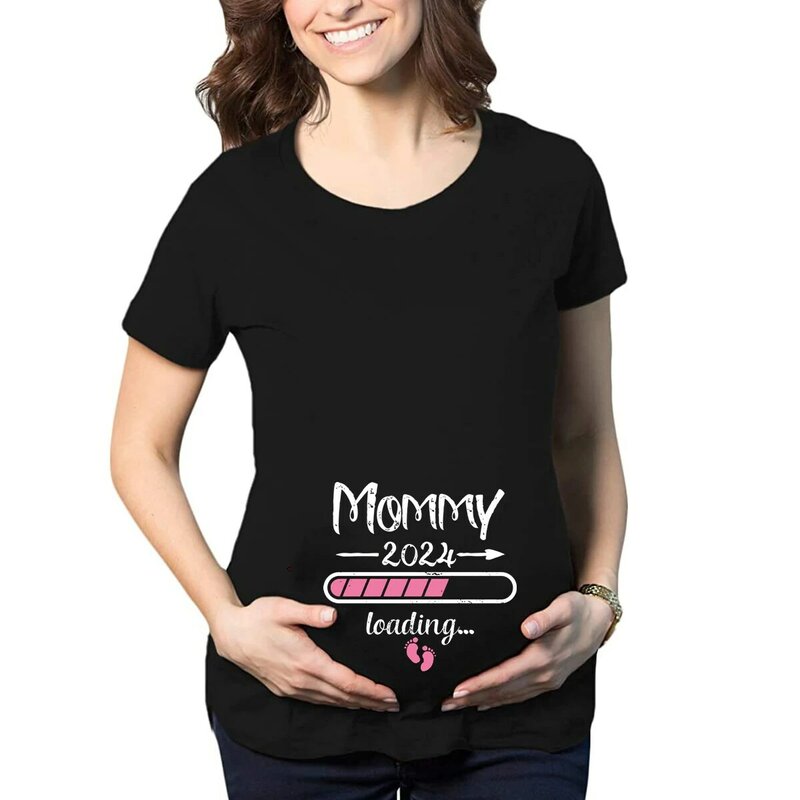 جديد لعام 2024 تي شيرت للأمهات والأزواج مطبوع + أمي تي شيرت إعلان الحمل قميص للزوجين ملابس حامل
