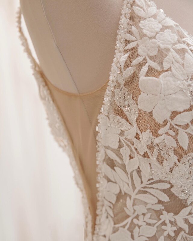 2023 Plus Size Country Garden Beaded A-line Ivory Spaghetti Lace Wedding Dress Tulle Bridal Gowns Dresses vestido de novia ZJ023