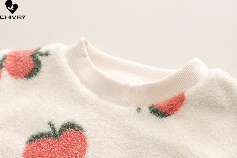 Desenhos animados Strawberry O-Neck conjuntos de roupas para crianças, pijama grosso de flanela quente, pijamas para bebês meninos e meninas, novo, outono e inverno