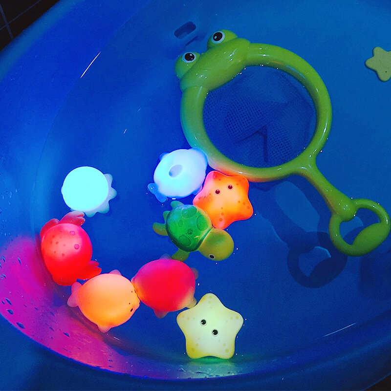 Juguetes de baño de animales lindos para bebés, flotador de goma suave, juguetes de baño luminosos de inducción, ranas, juegos de lavado para niños, Regalos divertidos