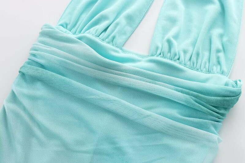 Женское платье из мягкой шелковой ткани с открытой спиной и принтом