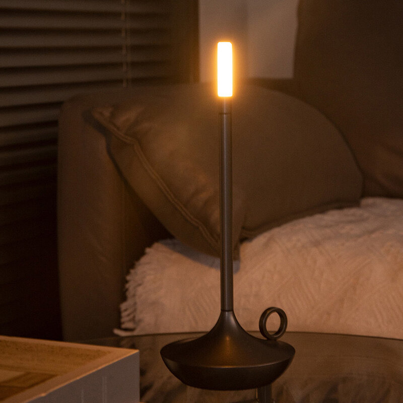 Lámpara de mesa recargable inalámbrico táctil lámpara de metal creativo retro bar lámpara para dormitorio sala de estar comedor decoración del hogar