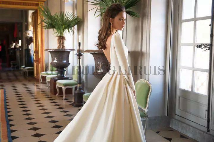 Vestidos de casamento de cetim sem costas manga longa a linha vestido de noiva princesa vestido de noiva aberto para trás elegante robe de marie