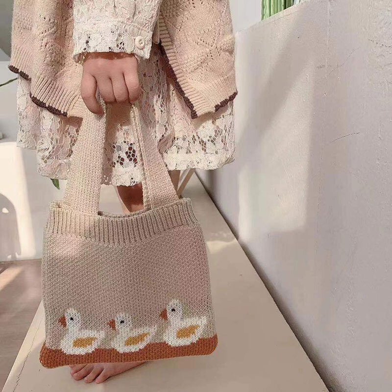 Tas jinjing anak-anak untuk anak perempuan kartun bebek tas rajut kecil musim gugur musim dingin tas anak tas tangan portabel tas penyimpanan koin makanan ringan