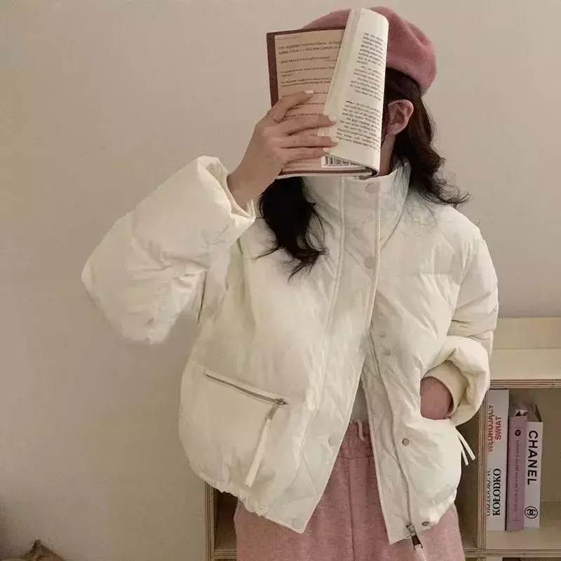 เสื้อโค้ทผู้หญิงหนา MODE Korea ฤดูหนาว2023คอตตอนคอปกตั้งเสื้อโค้ทผ้าฝ้ายสั้นสีพื้น30007ให้ความอบอุ่นและอ่อนนุ่ม