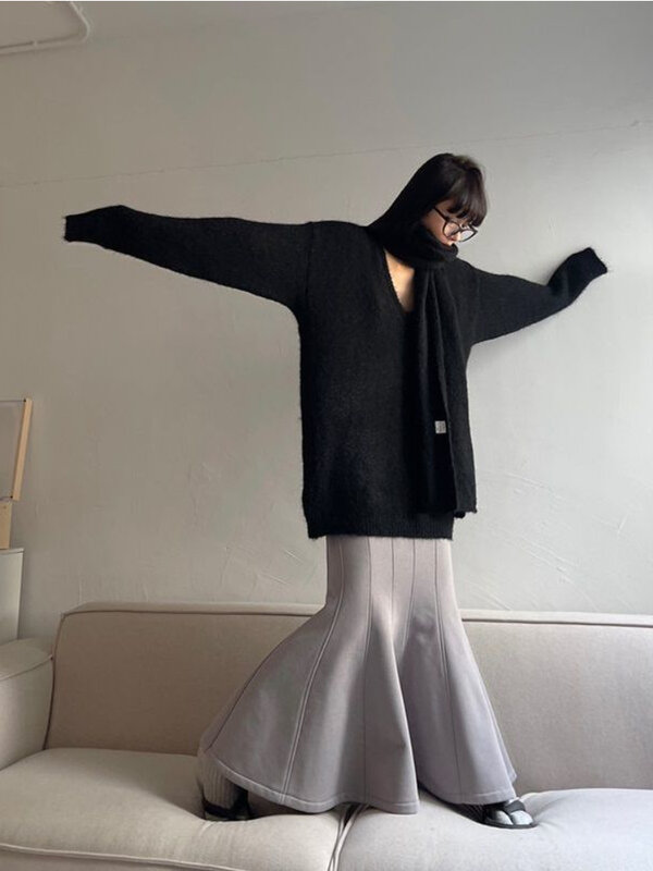 Deeptown Vintage Sweater hitam Harajuku Kpop kebesaran Jumper rajutan gaya malas V-neck kasual Y2K atasan Grunge Streetwear