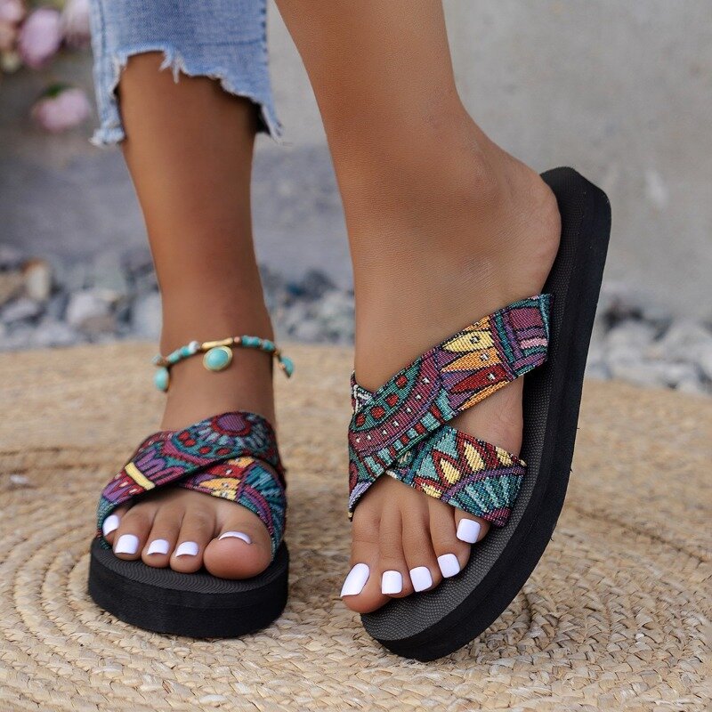 New Summer Fashion Large Sandals Women New European American Fashion Thick Sole Cross Strap Slippers Vacation Beach Casual Shoes