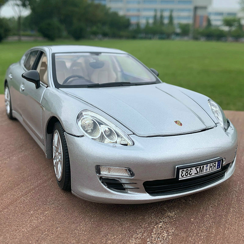 Porsches Panamera Coupe modelo de coche deportivo de aleación, vehículo de juguete de Metal fundido a presión, modelo de coche de colección, regalo de alta simulación, 1:18