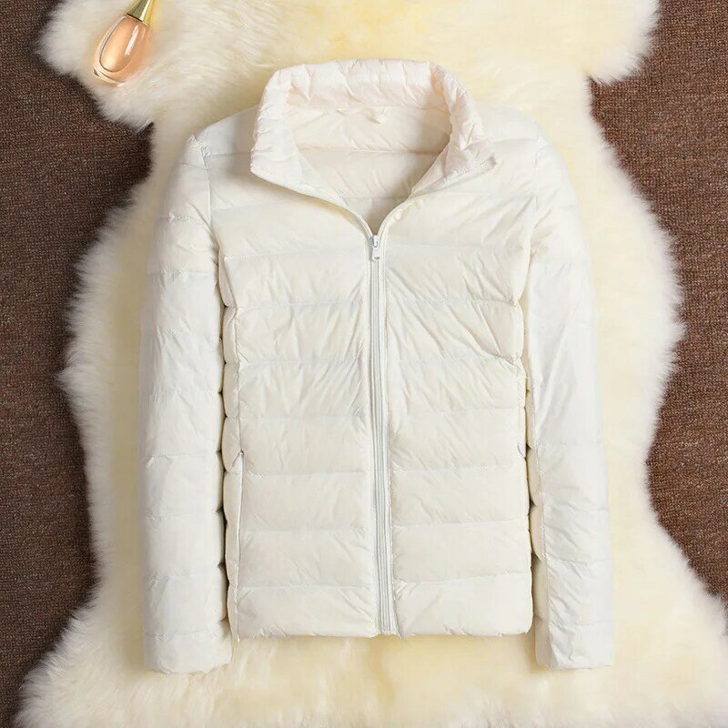 Abrigo de plumón ligero y corto para mujer, abrigo grande con capucha, versión coreana, otoño e invierno, novedad de 2024