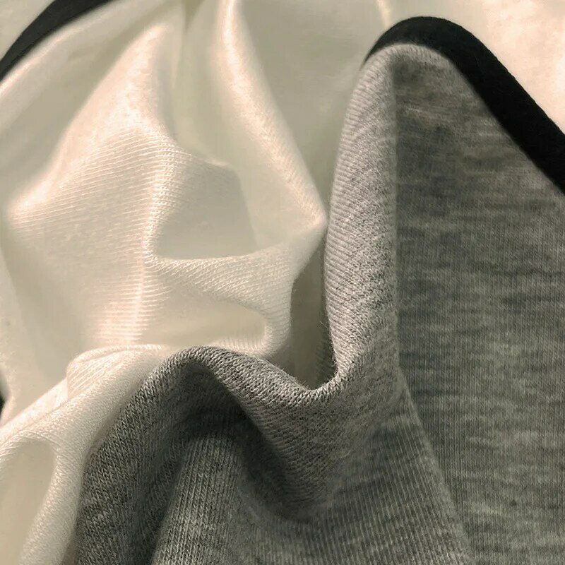 Einfache Mädchen Unterwäsche mittlere Taille japanische schwarze weiße Baumwolle Damen Slips Sport coolen Stil spurlose Höschen nahtlose Dessous