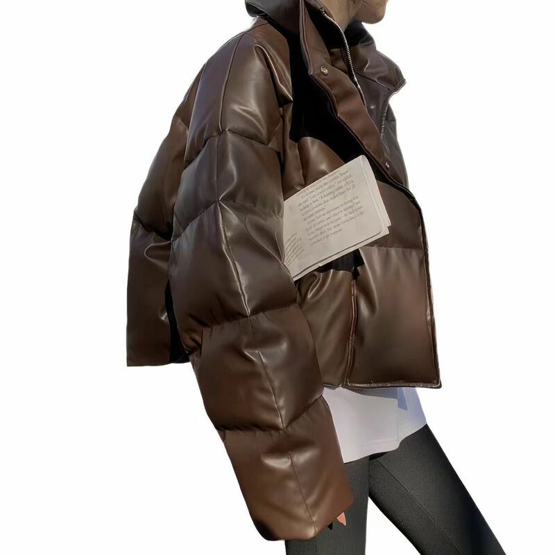 Женская короткая куртка на утином пуху, Повседневная парка большого размера из искусственной кожи в английском стиле, новинка зимы 2023