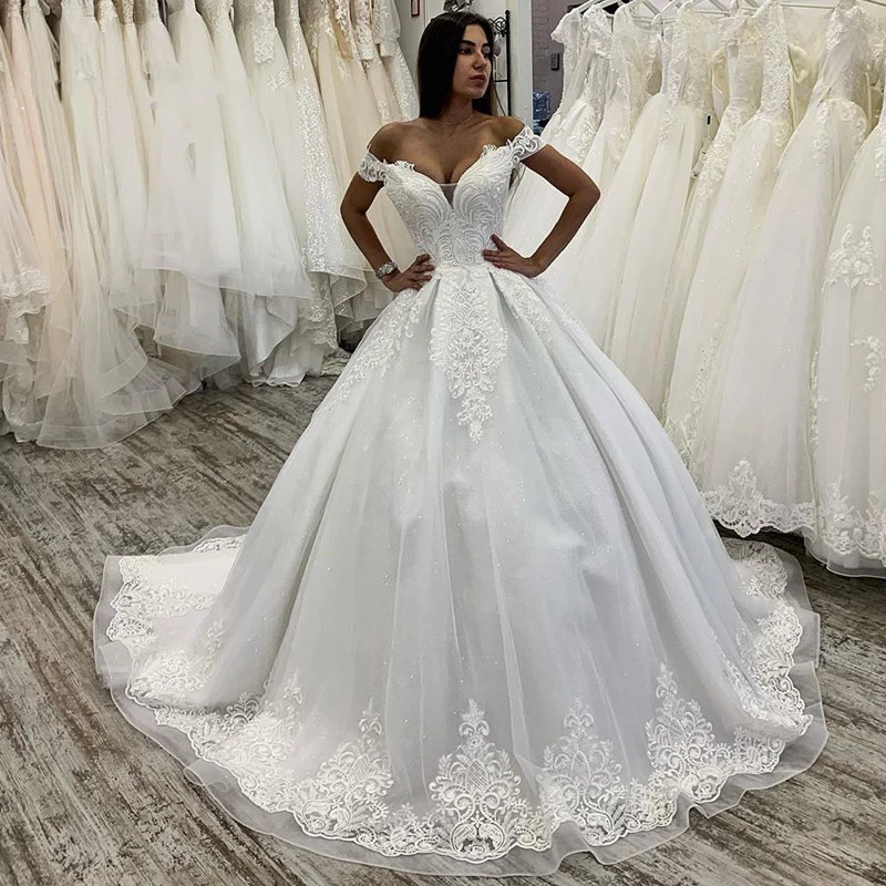 Luxury White Wedding Ball Dresses With Chiffon Lace Applique Deep V-Neck Short Sleeves Floor length Wave Hem Train Bridal Gowns