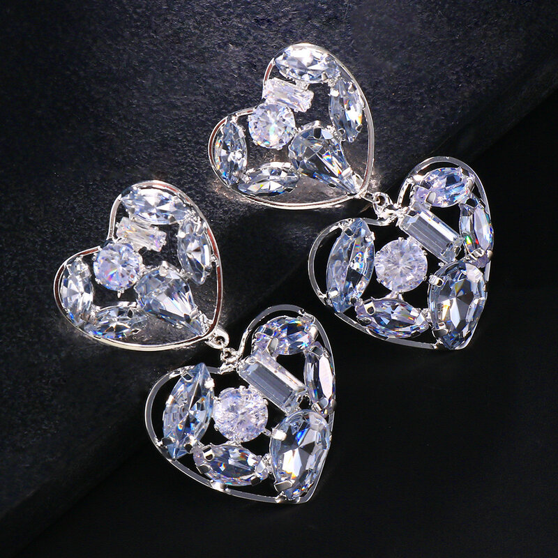 2024 nuovi arrivi orecchini di strass di vendita caldi personalità delle donne di lusso doppio amore cuore orecchini in argento accessori