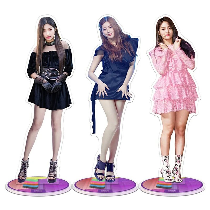 Kpop (G)I-DLE tahan air akrilik tanda berdiri MIYEON Minnie Soyeon YUQI Dekorasi Desktop ornamen tokoh hadiah penggemar