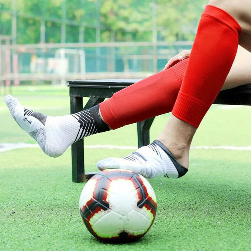 ถุงเท้าป้องกันหน้าแข้งแห้งเร็วสำหรับเล่นฟุตบอลสำหรับเด็กผู้ใหญ่ถุงเท้า penahan Kaki บาสเก็ตบอล