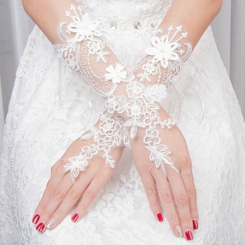 Białe krótkie ślubne rękawiczki ślubne bez palców koronkowe rękawiczki dla kobiet rękawiczki ręczne bal kolację akcesoria ślubne