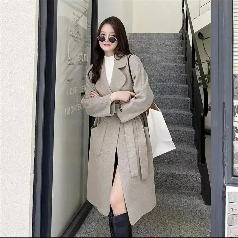 Новинка Осень-зима 2024, двухстороннее плюшевое пальто, женское свободное приталенное пальто средней длины на шнуровке в Корейском стиле