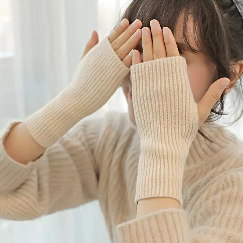INS guanti lavorati a maglia senza dita caldi invernali coreani guanti elasticizzati in tinta unita da donna guanti con dita a vista scaldamuscoli guantes