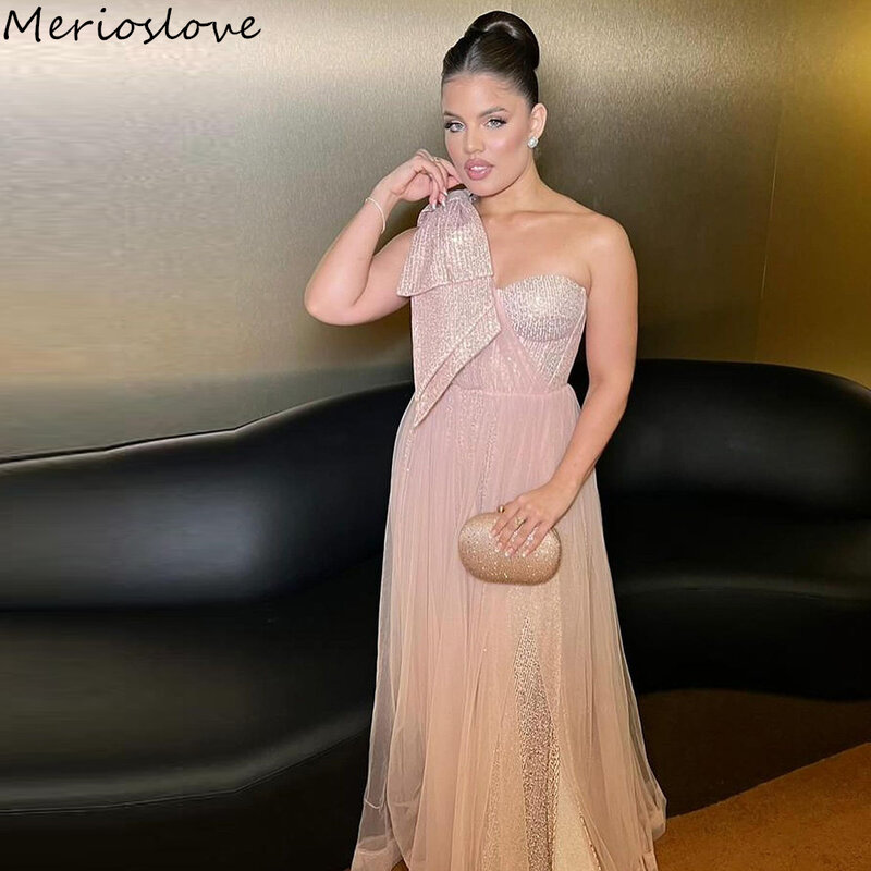 Merioslove gaun Prom Tulle berkilau satu bahu tanpa lengan lipit Ruched A-Line gaun malam pesta wanita Arab Saudi 2024