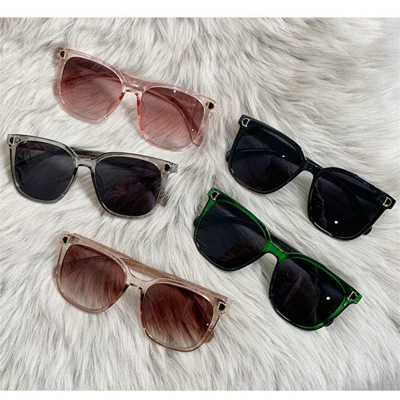 1 ~ 10PCS Fashion Personality Travel occhiali da sole multicolori donna Multicolor Blocking raggi ultravioletti occhiali da sole parasole