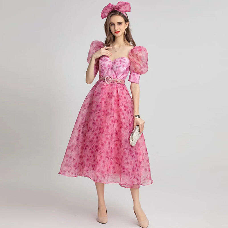 Gaun pesta liburan elegan selempang cetak bunga merah muda lengan Puff wanita musim panas mode baru