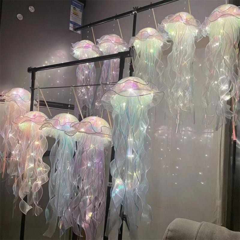 Jellyfish Lamp Toy para casa, lanterna portátil luminosa, luzes ambiente, ornamentos de novidade, cor dos sonhos
