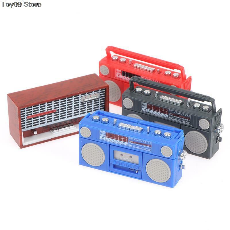 Reproductor de Radio en miniatura para casa de muñecas, 1 unidad, 1:12, modelo grabador, juguete, muebles de decoración, Retro, 2022