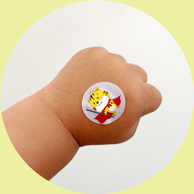 120 szt. Cute Cartoon Animal Mini okrągły bandaż wodoodporny oddychający szczepionka otworkowa dla dziecka hemostatyczna łatka domowa zaopatrzenie medyczne