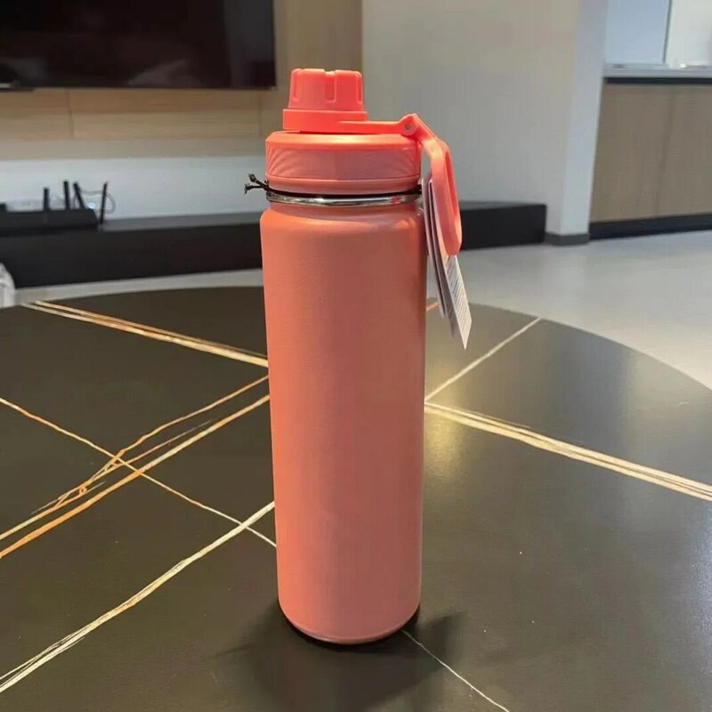 Sportowa butelka na wodę butelka wody do jogi kubek izolowany na świeżym powietrzu dla mężczyzn i kobiet