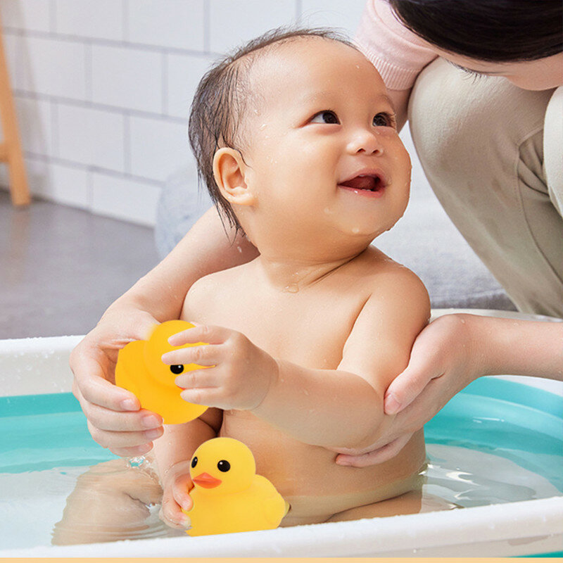 Cute Duck Baby Bath Toys Squeeze Animal Rubber Toy BB Duck Bathing Water Toy Race Squeaky Rubber Yellow Duck Toys for Kids Gifts