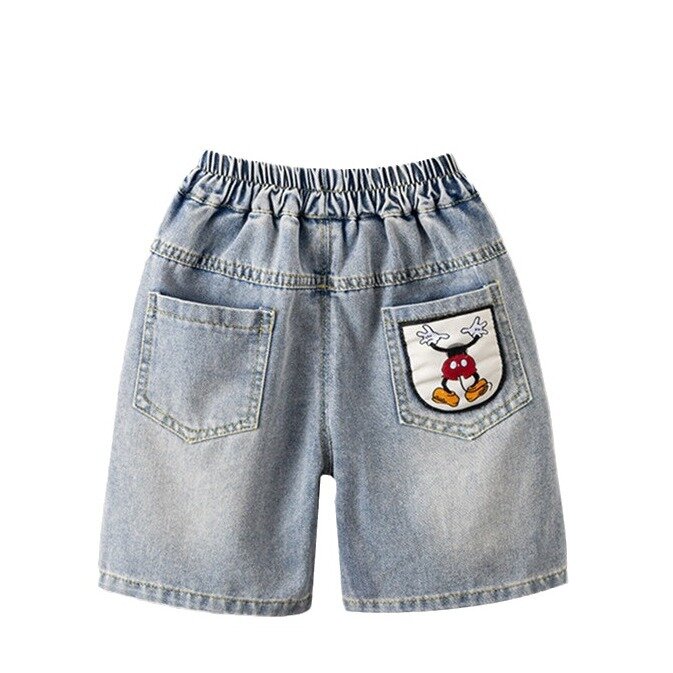 Shorts jeans estilo coreano para bebê menino, jeans finos com adesivo dos desenhos animados, solto e versátil, cintura elástica, para crianças pequenas, verão