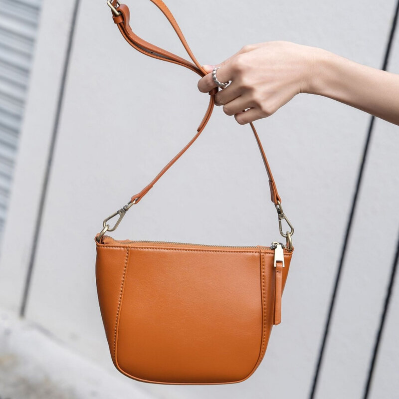 Genuine Leather Versatile Women's Bag Fashionable Single Shoulder Crossbody Phone Bag Ladies' 2024 New Small Dumpling Handbag