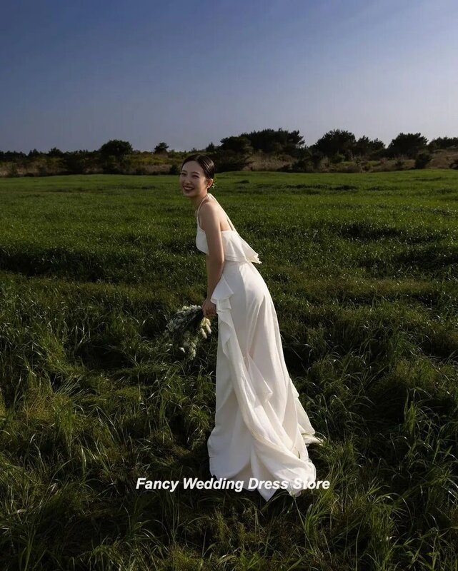 Fancy Simple Ivory Halter Wedding Dress Backless Organza A Line Sleeveless Bridal Gown Floor Length Bridesmaid Dresses