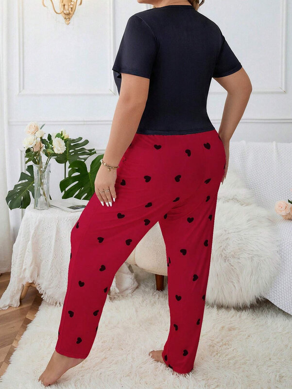 Plus size pajama set with minimalist style  suitable for both home and casual wear. Short sleeved and long pants set plus size