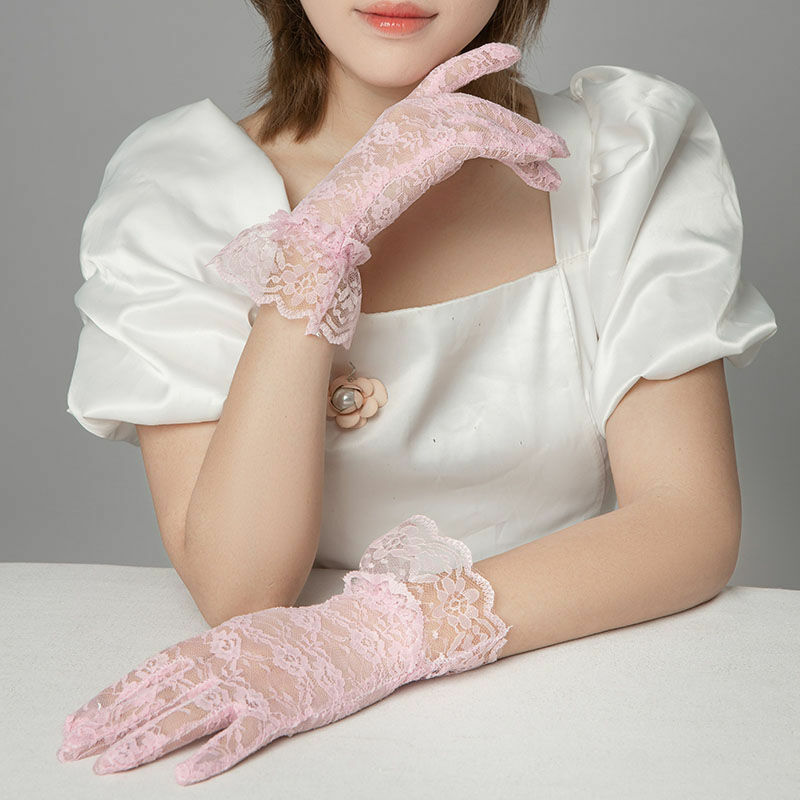 Women Vintage Sheer Short Lace Gloves Derby Tea Party Wrist Length Floral Gloves For Dinner Fancy Costume Accessories Gloves